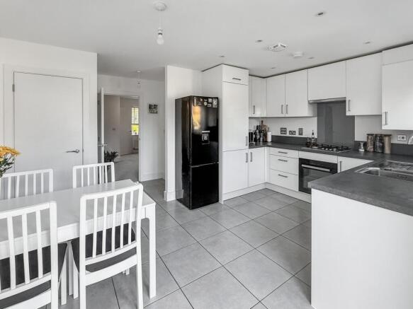 Raven Way, Shrivenham, Swindon, SN6 photo 2