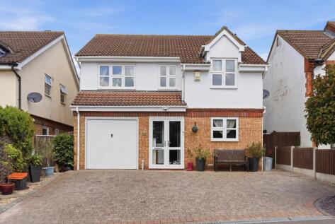 Downs Grove, Basildon, Essex, SS16 4QL