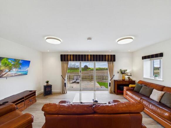 3 bed Barn Conversion for sale Image 9