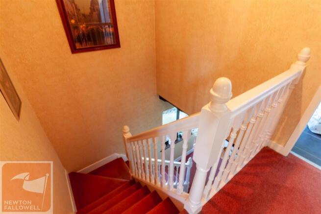 FIRST FLOOR LANDING