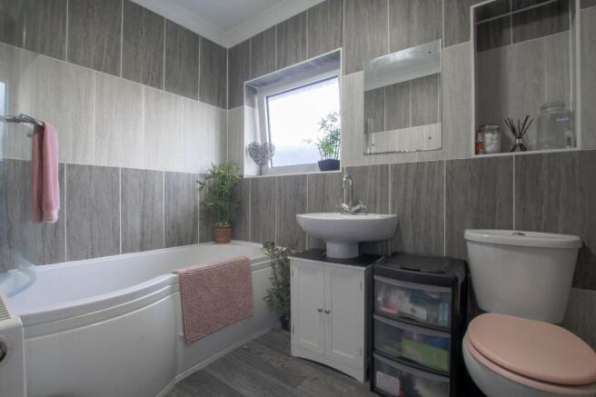 Bathroom/ Wc