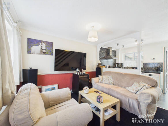 CAM03218G0-PR0970-STILL002