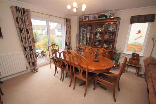 Dining Area.JPG