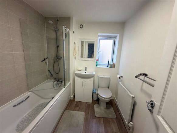 3 bed Semi-Detached for sale Image 10