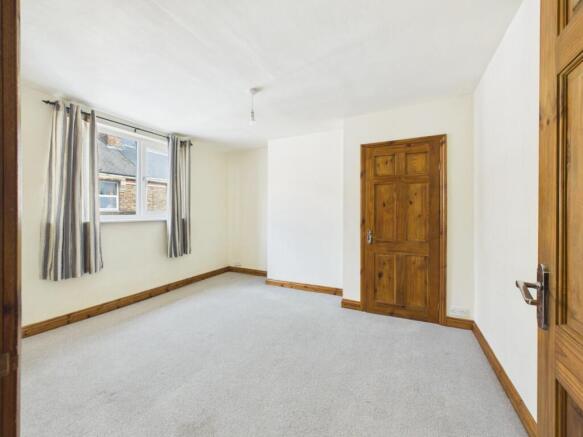 3 bed House for sale Image 11
