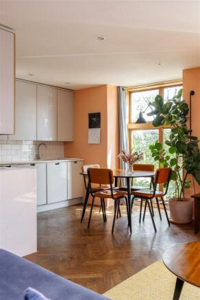 Huxley Road E10