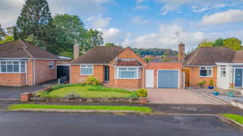 Ridge Road, Kingswinford, DY6 9RB