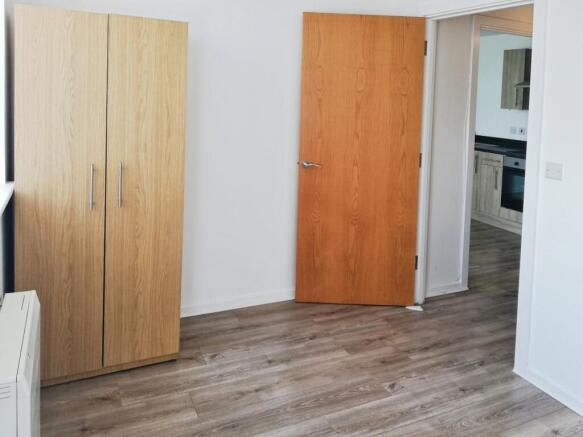 1 bed Apartment to rent Image 5