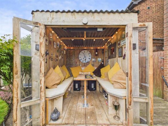 Shed 2.jpg