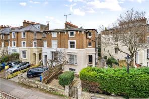 Flat 2, 6, Claremont Road, Windsor SL4 3AX