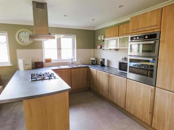 Kitchen.JPG