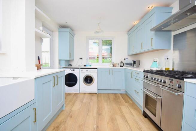 Kitchen/ Breakfast Room
