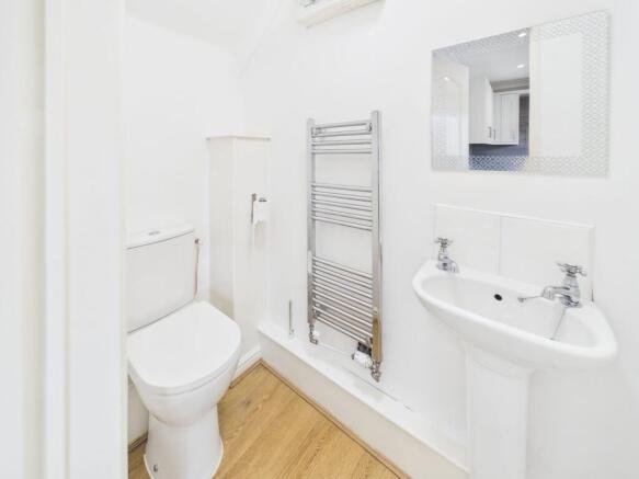 3 bed Terraced for sale Image 12