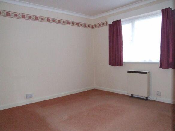 BEDROOM 2