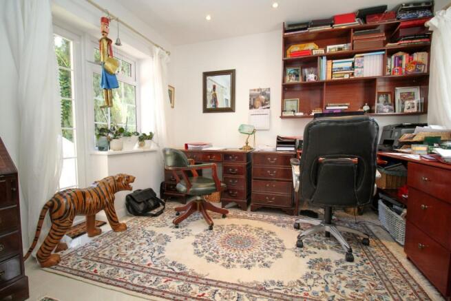 Photo 8