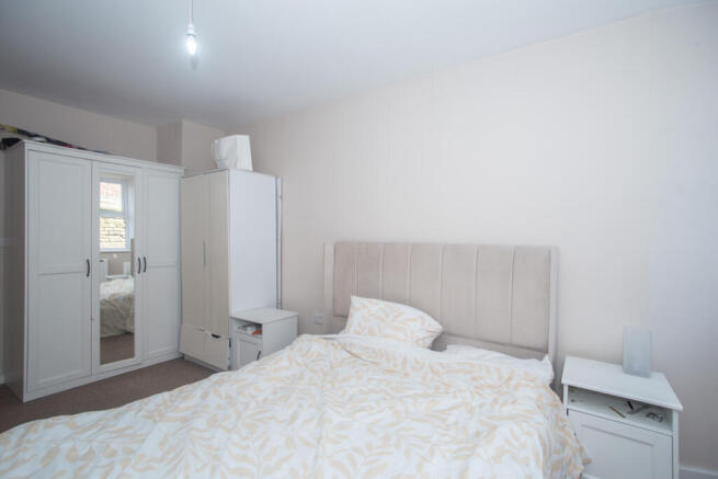 1 bed Flat for sale Image 11