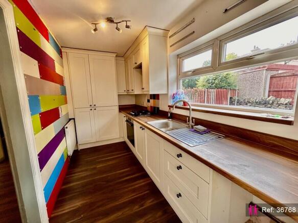 2 bed Semi-Detached for sale Image 5