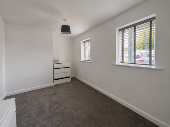 2 bed Apartment to rent Image 6