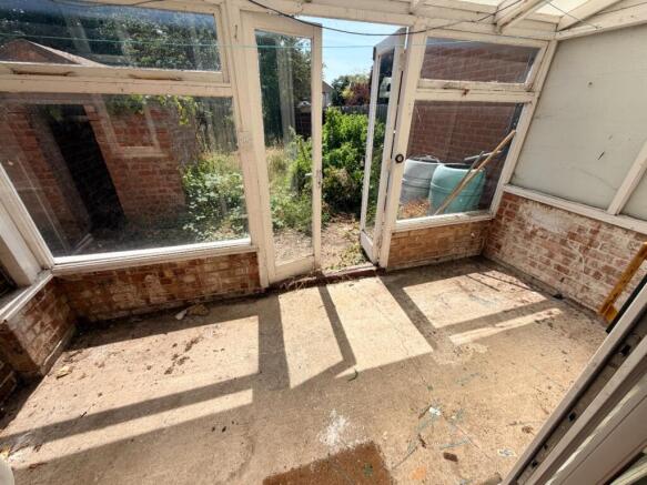 Westbury Gardens, Luton photo 5