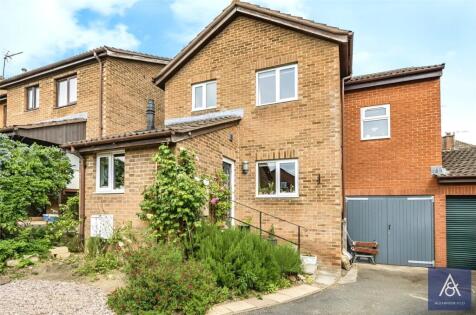 Highfield Court, Brackley, Northamptonshire