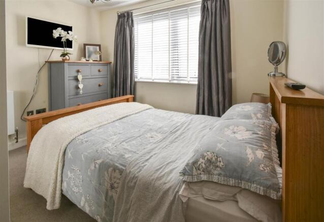 2 bed Apartment for sale Image 8