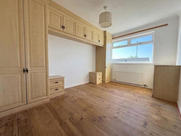 2 bed Semi-Detached Bungalow for sale Image 7