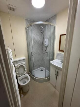 Ensuite 2.jpeg