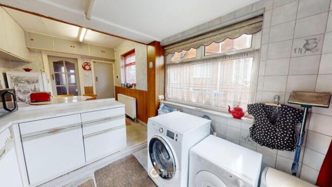3 bed Semi-Detached for sale Image 6