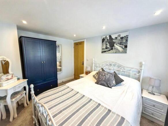 3 bed Detached for sale Image 4
