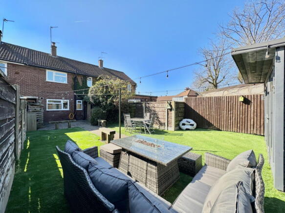 Guildford Close, Offerton, Stockport, SK1 4PY photo 2