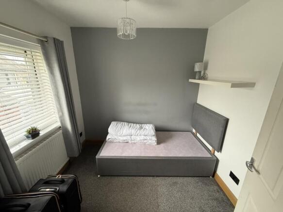 3 bed Semi-Detached to rent Image 8