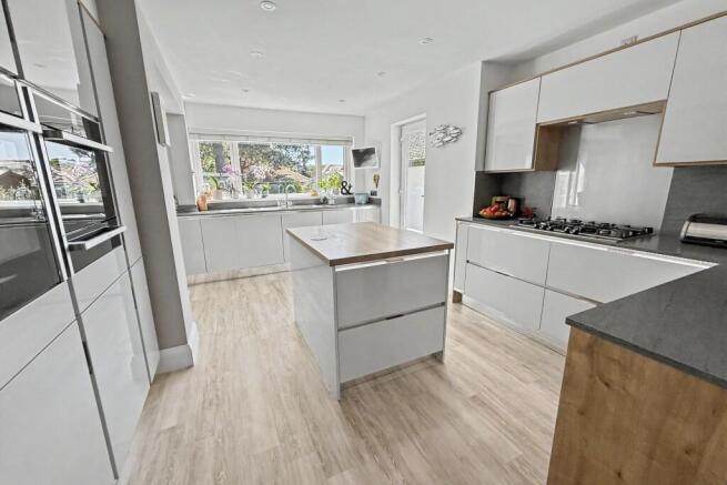 Ferndown photo 4