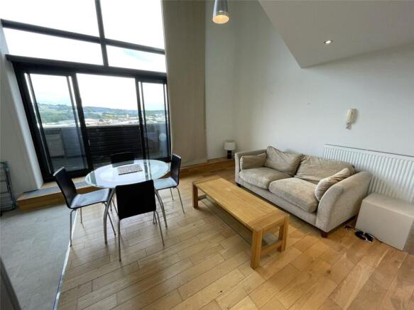 2 bed Apartment to rent Image 7