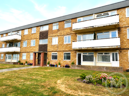 Pembroke Court, Queens Promenade