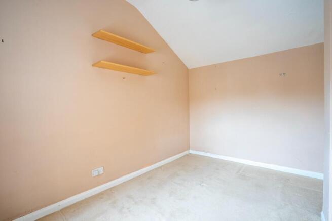 4 bed Semi-Detached for sale Image 8