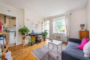Flat 3, 36 Swindon House, Stanlake Road, London W12 7HW