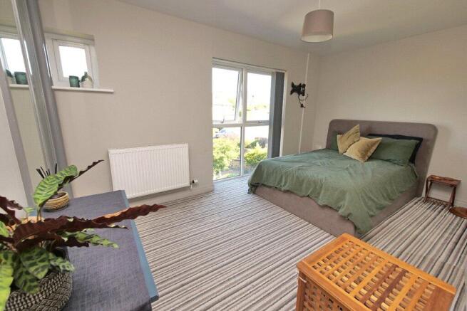 4 bed Semi-Detached for sale Image 7
