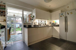 21, Third Avenue, Dagenham RM10 9BE