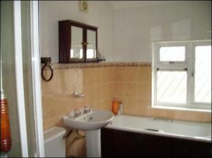 SHOWER/BATHROOM