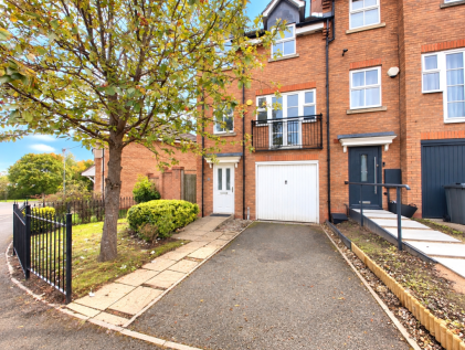 Larch Gardens, Bilston, WV14