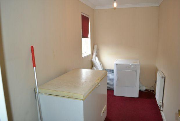 UTILITY/STUDY ROOM