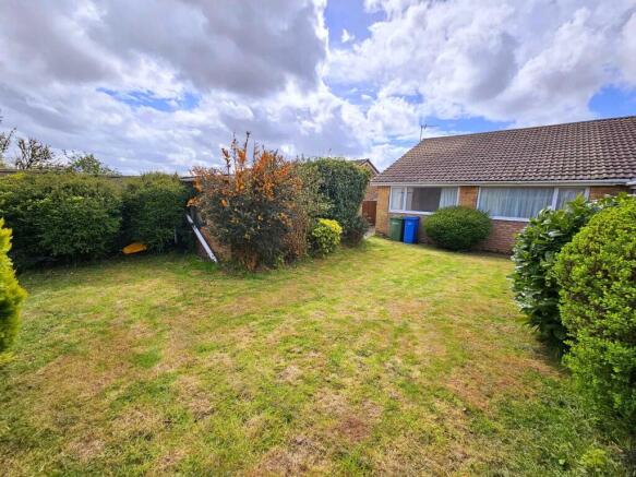 2 bed Semi-Detached Bungalow for sale Image 11