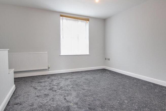 3 bed House to rent Image 7