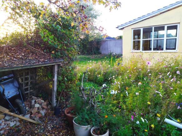 Side Aspect Garden