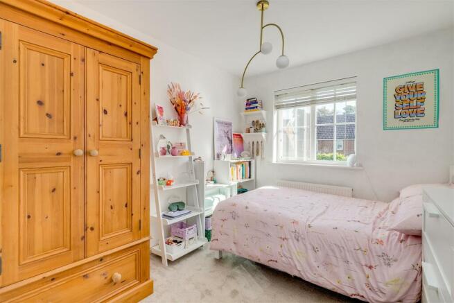 Oaktree Close 25-6.jpg
