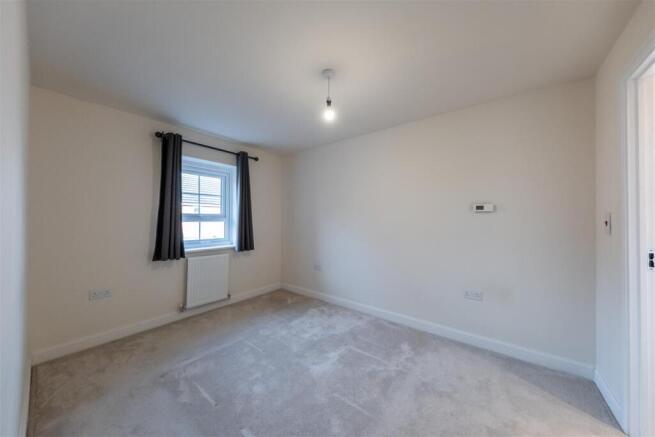 3 Dahlia Crescent-012.jpg