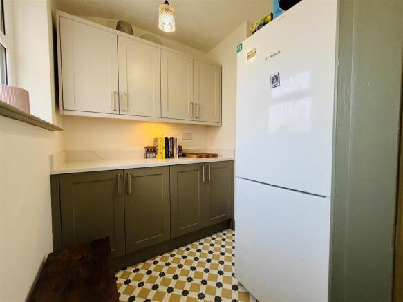 3 bed Terraced for sale Image 10