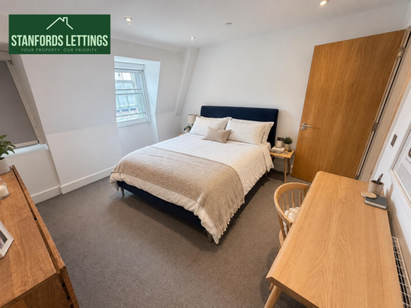 Ensuite bedroom (2).png