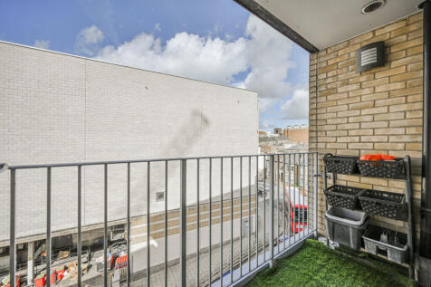 Omnibus House, Redvers Road, London, N22, Wood Green, London, N22