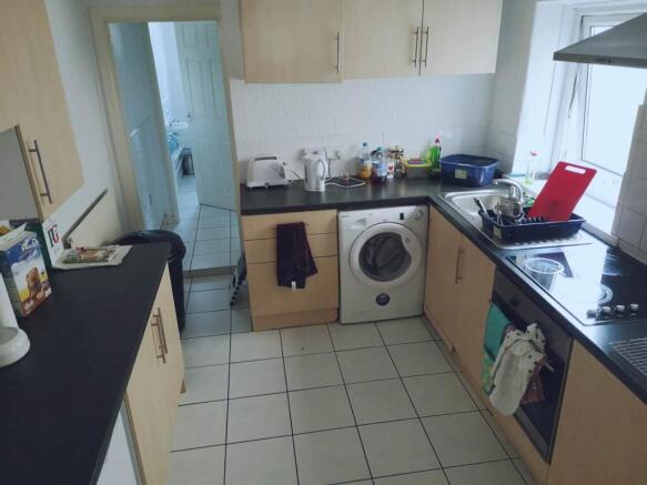 Kitchen (2)